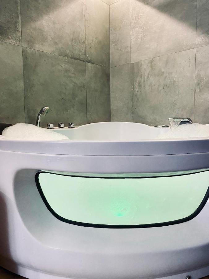 Apartment Premium Jacuzzi For Couples, Old Town Krakov Exteriér fotografie
