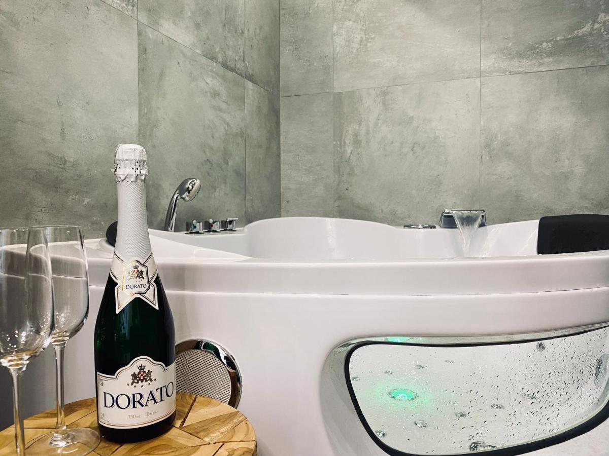 Apartment Premium Jacuzzi For Couples, Old Town Krakov Exteriér fotografie